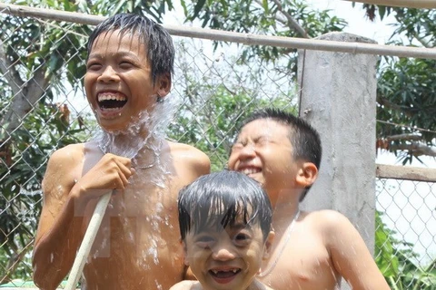 Vinh Long boosts residents’ access to clean water