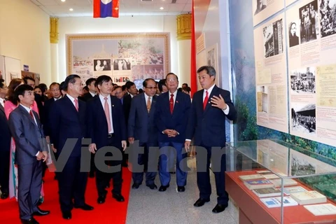 Exhibition spotlights Vietnam-Laos special solidarity