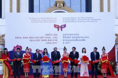 Exhibition reflects Vietnam-Lao ties through lens of the press