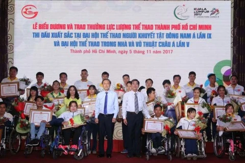 HCM City honours outstanding athletes