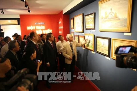 Painting exhibition on Soviet Union opens in Hanoi