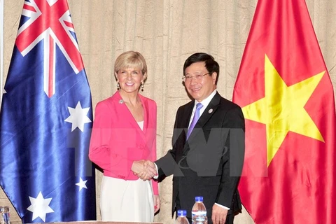 Deputy PM Pham Binh Minh receives Australian FM Julie Bishop