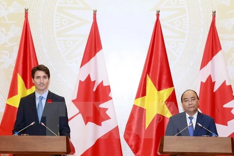Vietnamese, Canadian PMs co-chair press conference 