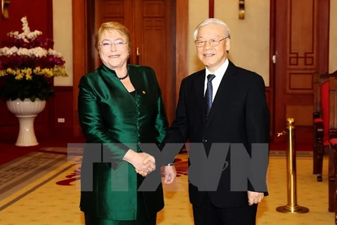 Party chief receives Chilean President Michelle Bachelet