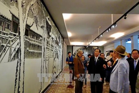Vietnam-RoK fine arts exhibition opens in HCM City