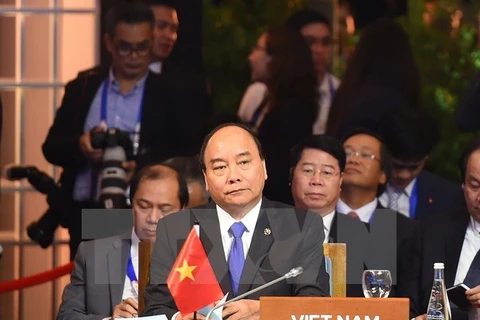 PM Nguyen Xuan Phuc attends ASEAN summits with partners 