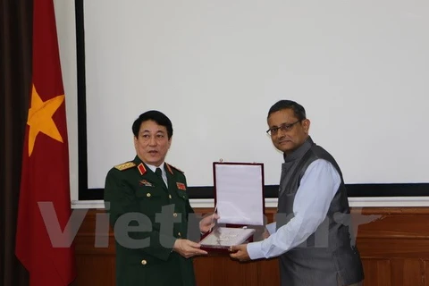 Vietnam tightens defence ties with India