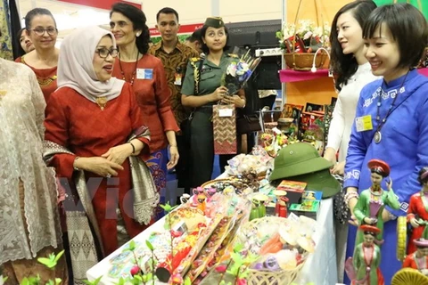 Vietnamese Embassy in Indonesia attends 50th WIC Bazaar