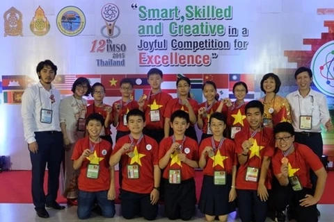 Vietnamese students win prizes at int’l maths and science contest