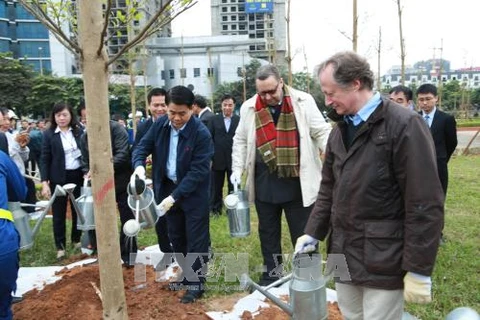 Hanoi plants 100 trees to mark Finland’s 100 years of independence 