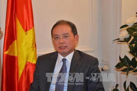 Vietnam attends La Francophonie ministerial meeting in Paris