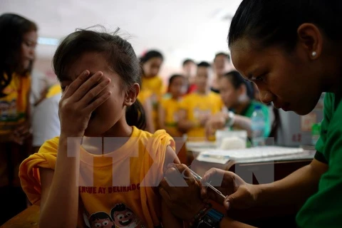 Philippines suspends dengue vaccine Dengvaxia