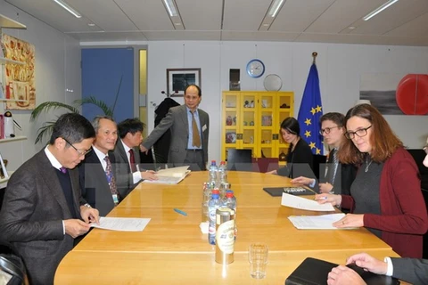 Vietnam, EU seek to accelerate FTA signing