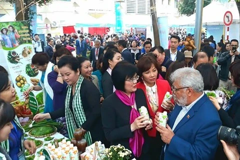 Thousands come to int’l cuisine festival in Hanoi