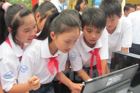 Official: Children need safe internet environment