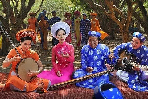 Southern folk music festival held
