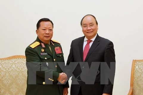 Government leader hosts Lao Defence Minister