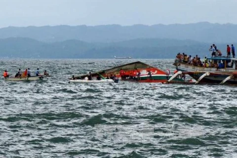 Philippines: Ferry sinks off with 251 people onboard