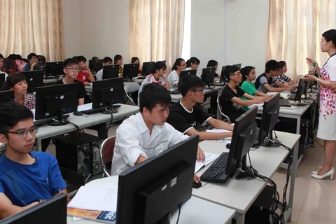 Many lecturers in Vietnam not qualified