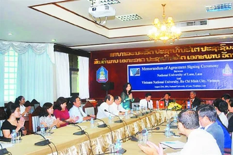 Vietnam-Laos symposium discusses protection of traditional cultural values 