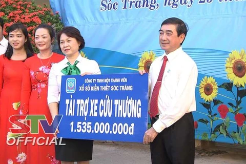 Needy people in Hau Giang, Soc Trang receive assistance 