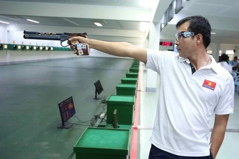 Marksman Hoang Xuan Vinh ranks second in world