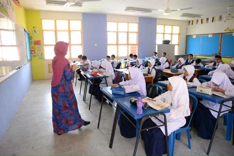 Malaysian schools to launch dual language programme