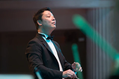 Conductor Le Phi Phi returns home for classic concert