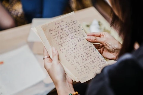 Exhibition gathers handwritten letters in the past century