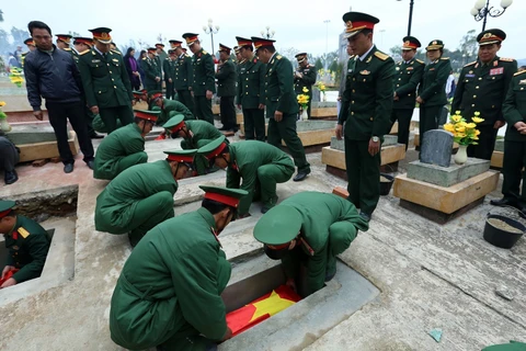 Dien Bien holds services for soldier remains found in Laos 
