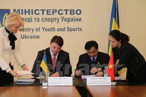 Vietnam, Ukraine sign sports cooperation agreement