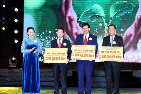 Charity programme raises over 100 billion VND for poor people