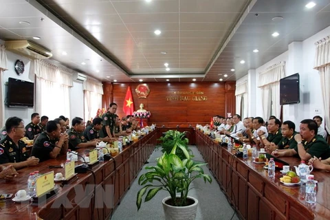 Cambodian general pays Tet visit to Hau Giang