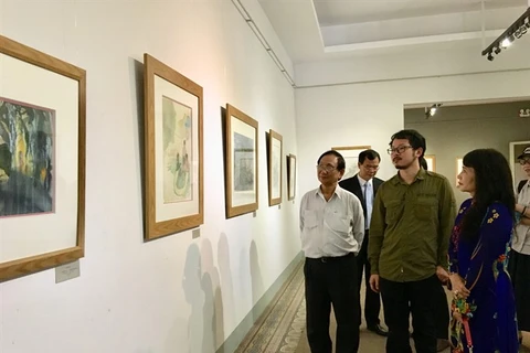 Chinese artist exhibits landscape paintings in HCM City 