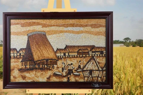 Rice paintings in Kon Tum highlight Central Highlands