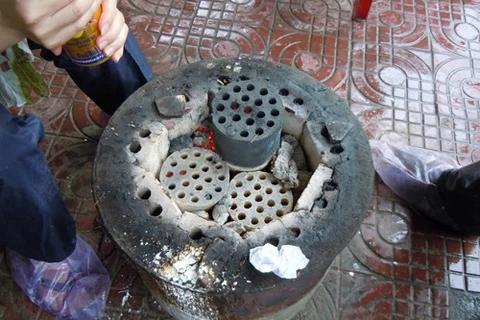 Hanoi to end use of deadly stoves