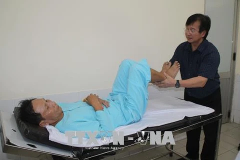 Vietnamese French doctor dedicated to patients in homeland 