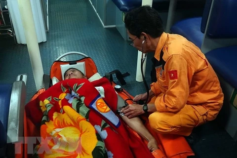 Filipino saved after suffering heart attack at sea
