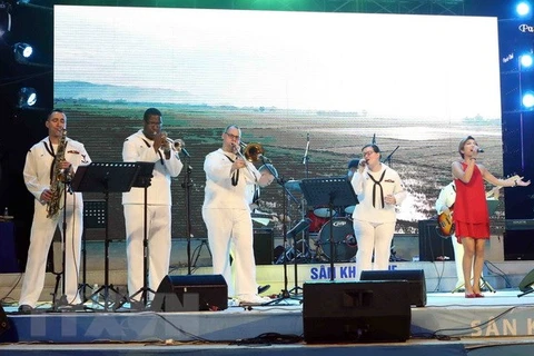 US Navy 7th Fleet Band’s performances surprise Da Nang audience