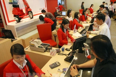 Foreign banks assure continued presence in Vietnam