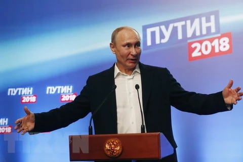 Party chief congratulates re-elected President V. Putin