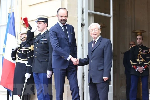 Vietnam's Party leader meets French Prime Minister