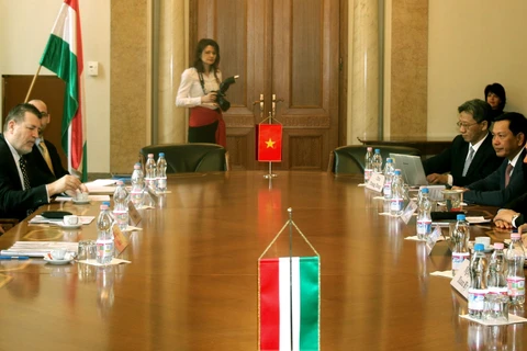 Vietnam, Hungary augment ties in judicial manpower training