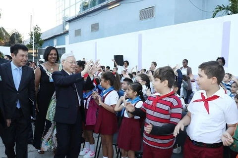 Party chief Nguyen Phu Trong visits Vo Thi Thang school in Cuba