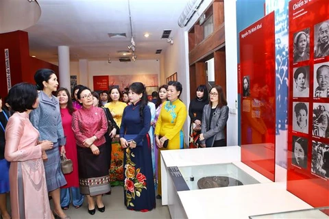 Spouses of GMS leaders learn about life of Vietnamese women in history