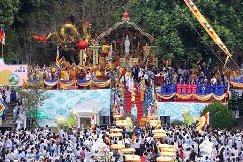 Quan The Am festival opens in Da Nang city