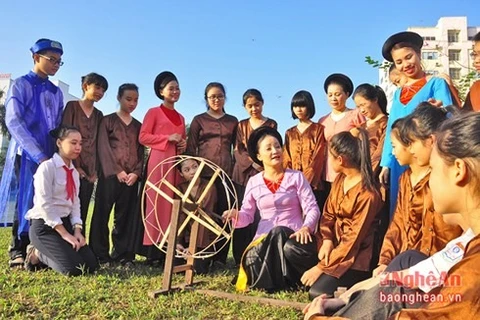 Art project preserves folk singing in southern region