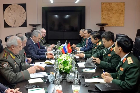 Vietnam, Russia sign military cooperation roadmap for 2018-2020