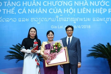 Vietnam, Laos honour women’s union activists