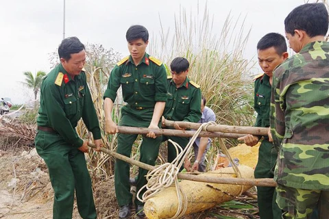 Quang Ninh, Hoa Binh tackle war-left bombs 